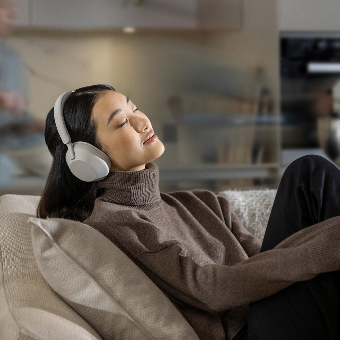 オーディオ機器 ヘッドフォン SONY ( ソニー ) WH-1000XM5 SM プラチナシルバー ワイヤレス 