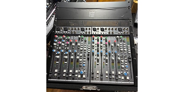 SSL (Solid State Logic) / SiX 2台連結Rack Mount Kit