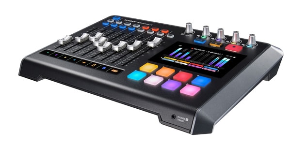 TASCAM(タスカム) Mixcast 4 ポッドキャスト商品の重量2550グラム