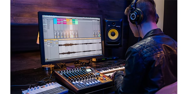 TASCAM ( タスカム ) Model12 レコーディングミキサー 送料無料 TASCAM ( タスカム ) Model12 レコーディングミキサー 送料無料