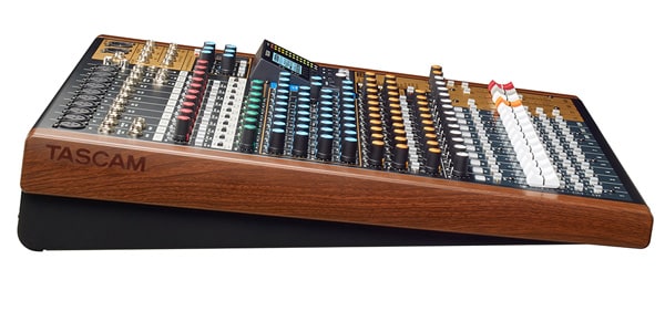 TASCAM ( タスカム ) Model 16 レコーディングミキサー 送料無料
