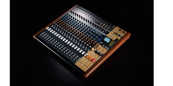 TASCAM ( タスカム ) Model 24 レコーディングミキサー 送料無料 TASCAM ( タスカム ) Model 24 レコーディングミキサー 送料無料