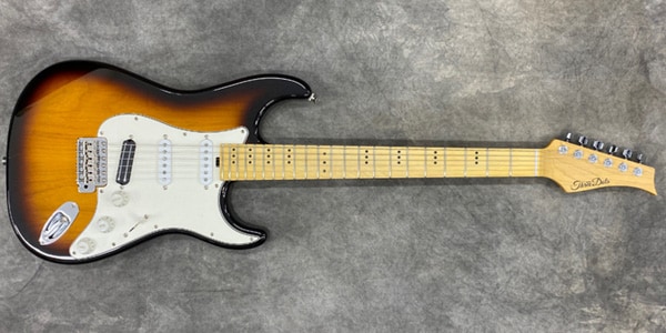 Three Dots / S Model 3Tone Sunburst Maple