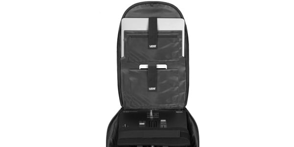 UDG / U8007BL Creator Wheel Laptop Backpack 画像4