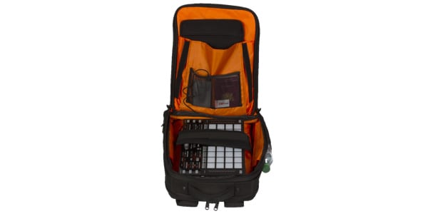 UDG ( ユーディージー ) U9108BL/OR バックパック スリム Black