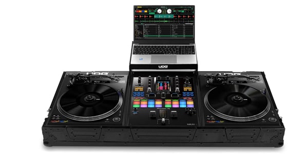 UDG / U91098BL Ultimate フライトケース