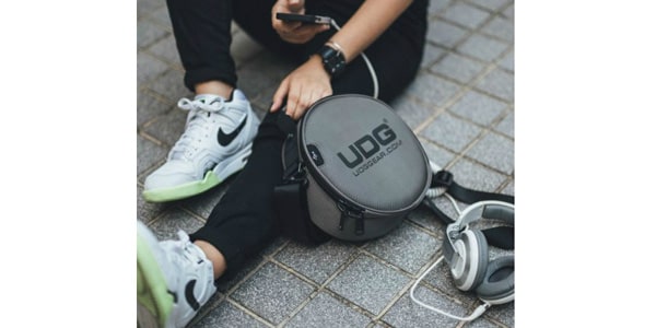 UDG ( ユーディージー )  / U9950GR Ultimate ヘッドフォン バッグ グリーン画像6
