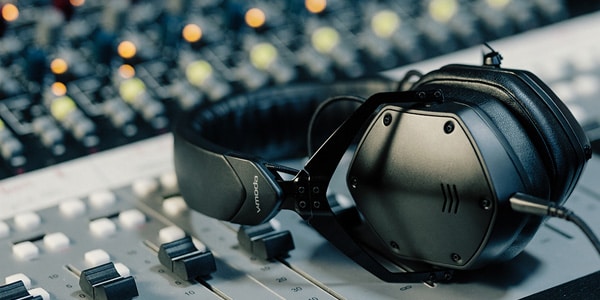 V-MODA M-200 Black スタジオ・モニター・ヘッドホン 送料無料 | Sound