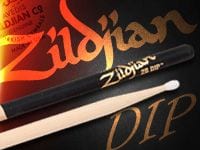 ラバー加工されたドラムスティックZILDJIAN DIPシリーズ発売