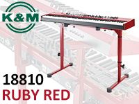 赤いキーボードスタンドK&Mの「18810 RUBY RED」好評発売中！