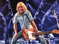 ステイタス・クォーのギタリスト、リック・パーフィットが68歳でこの世を去る。