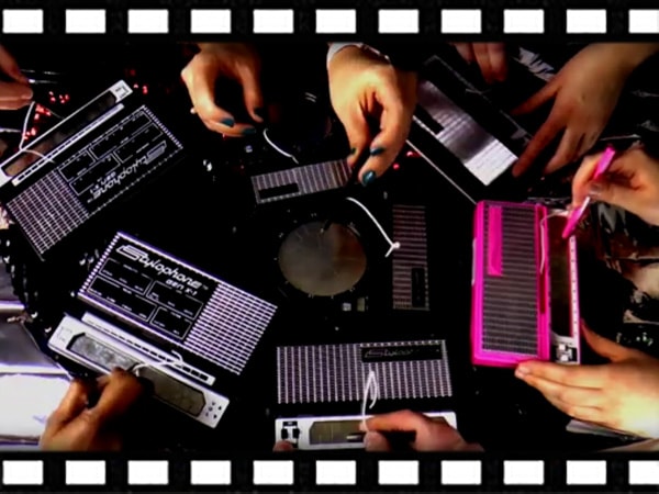 Bowie cover using an electronic Stylophone! ?