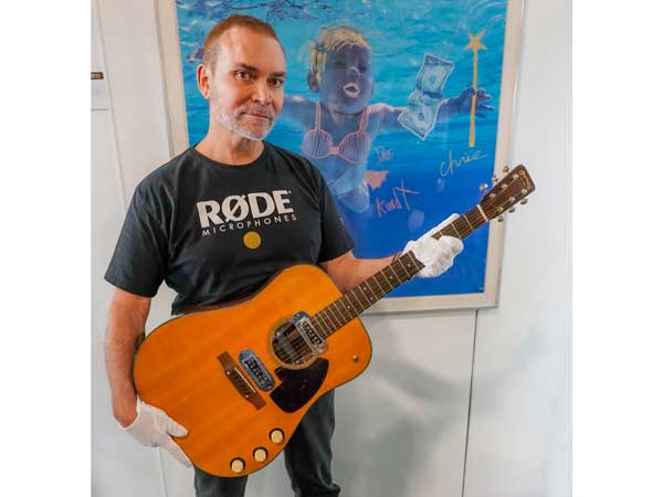 RODE Founder Peter Friedman Wins Kurt Cobain's "MTV Unplugged" Guitar