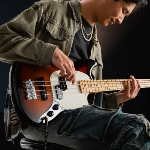 Player II Mustang Bass PJ