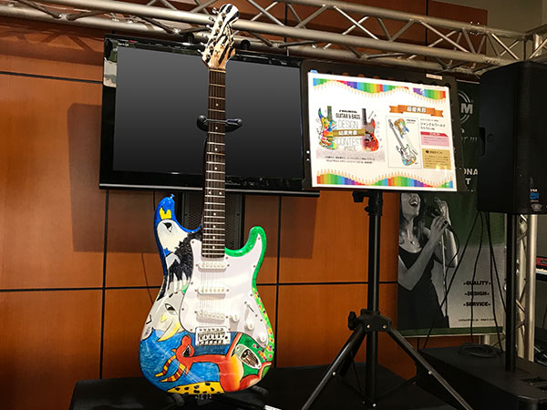 1ヶ月限定！PLAYTECH デザインコンテスト 最優秀賞のギターをSOUND HOUSE ショールームに展示中！