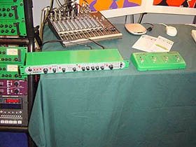 JOEMEEKの楽器用プリアンプ
